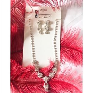 Fashion necklace with earrings